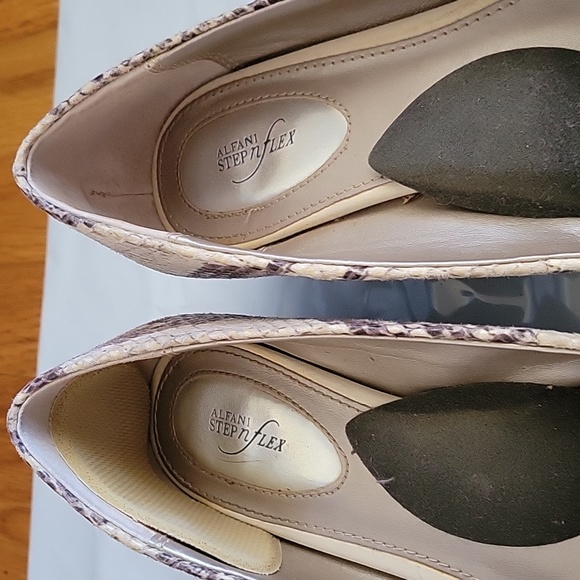Alfani cammi flex peep toe wedge 6M euc python vegan - Picture 4 of 5